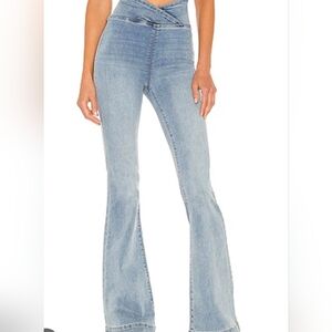 Free People We The Free Venice Beach Flare Leg Pull On Denim Pants 26 X 30"